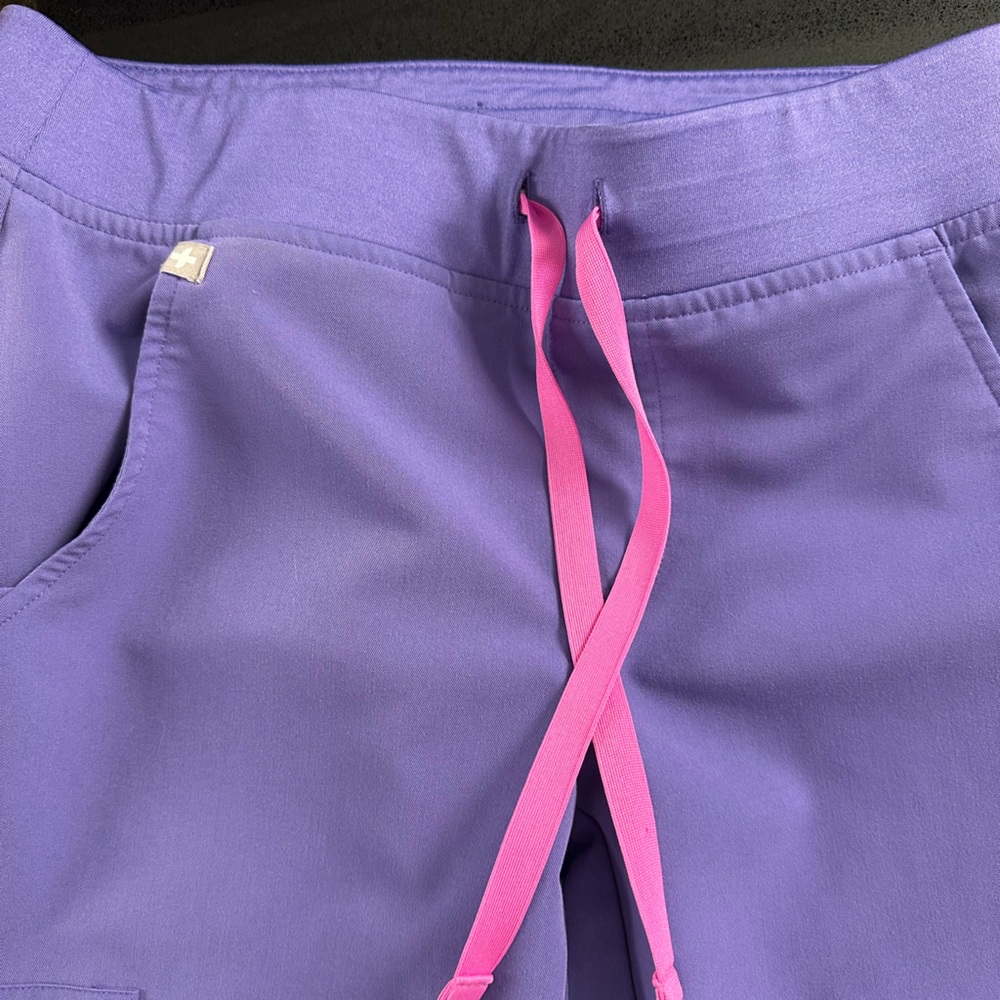 FIGS scrub pants